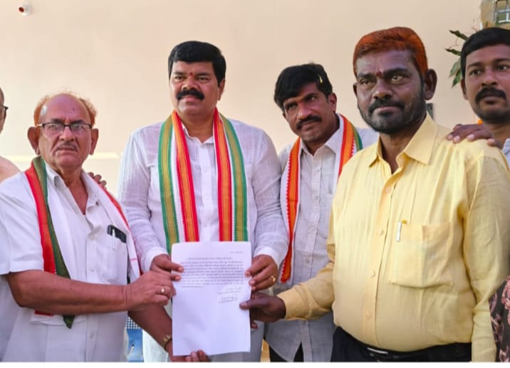 సెంట్రల్ లైటింగ్ మరియు రోడ్డు పనులు విస్తరణ గురించి ఏం ఎల్ ఏ పాయం కి వినతి