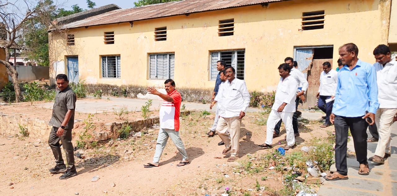 పాఠశాల/కళాశాల అభివృద్ధి పనులకు పలు ప్రతిపాదనలు సిద్ధం చేయాలి.