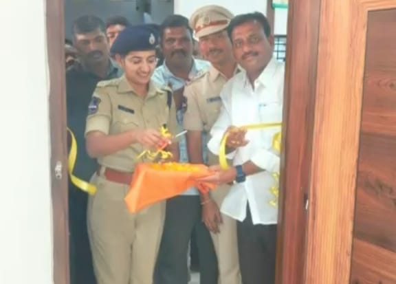 సీసీ కెమెరా ఏర్పాటు చేసుకోవాలి